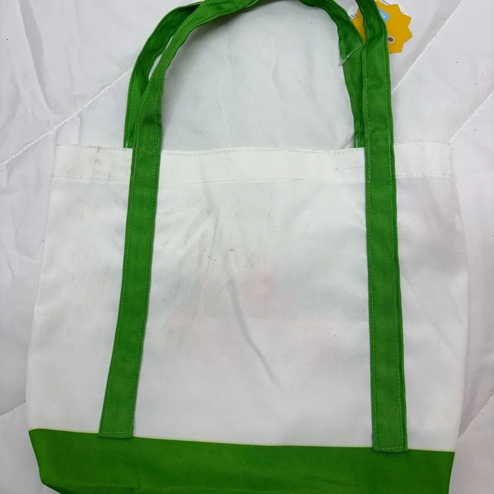 NWT Giggle Scape White and Green Tote Bag carrying bag pics for imperfections